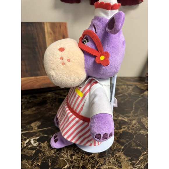 Disney Doc McStuffins Cuddles and Hugs Hallie Talking Plush. - Picture 3 of 7